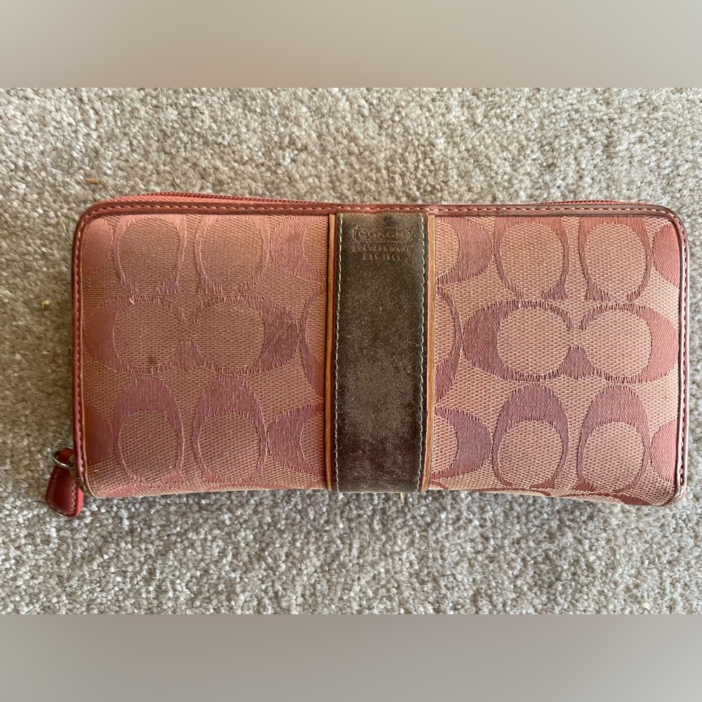 Coach accordion zip wallet, pink